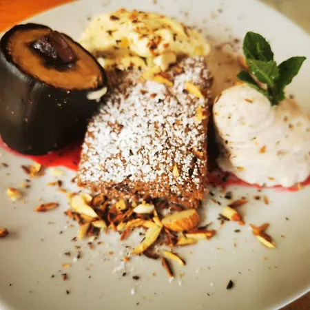 Landvilla Sinelia Premium 度假居 *